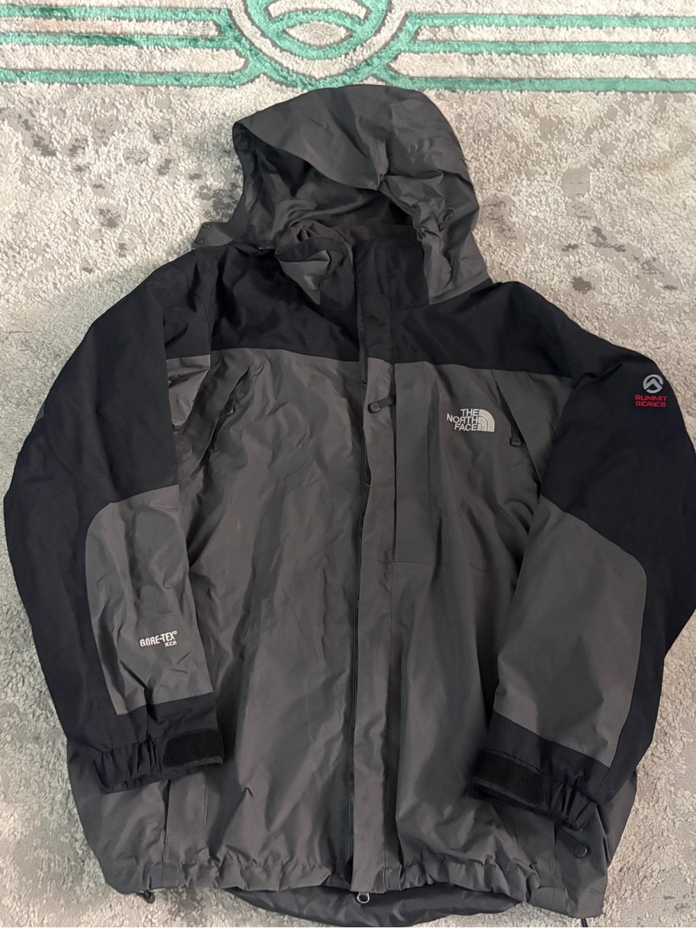 The North Face Men's Gore-Tex Summit Series Vintage Jacket in Gray and Black